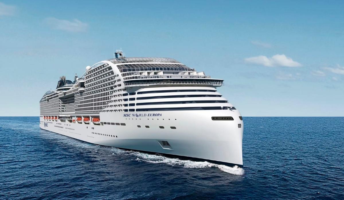 Giant Cruise Ships to Serve as Hotels Arrive on Nov 10, 14